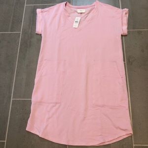 Lou & grey signature soft light pink v neck T-shirt dress xxs